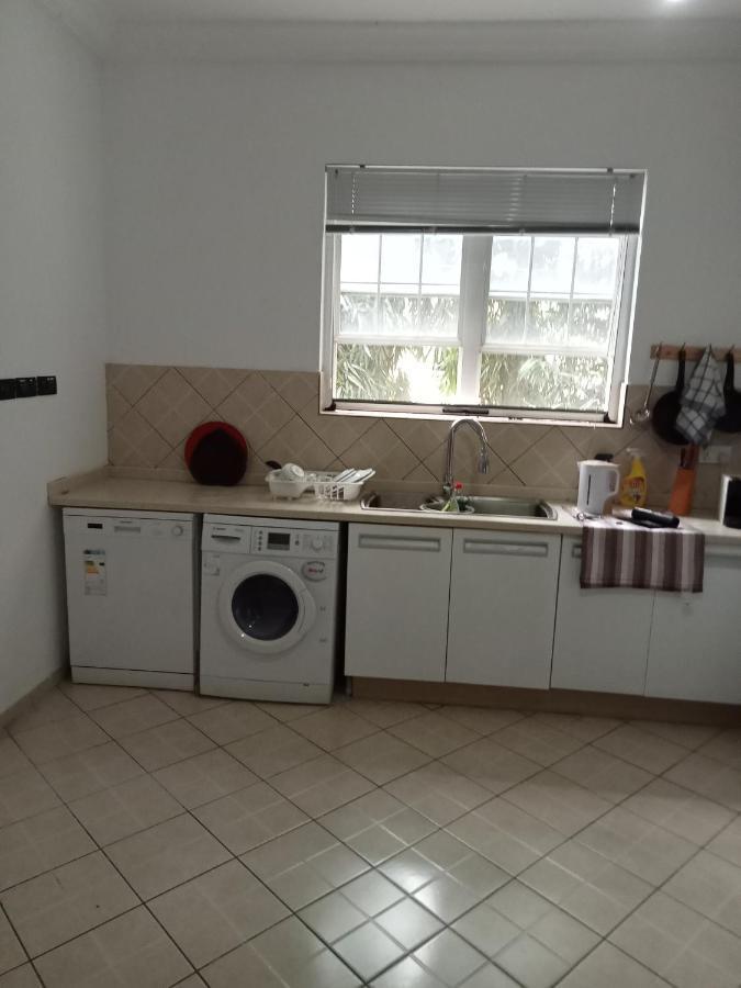 דירות אקרה Tricia'S Place - One Family At A Time מראה חיצוני תמונה